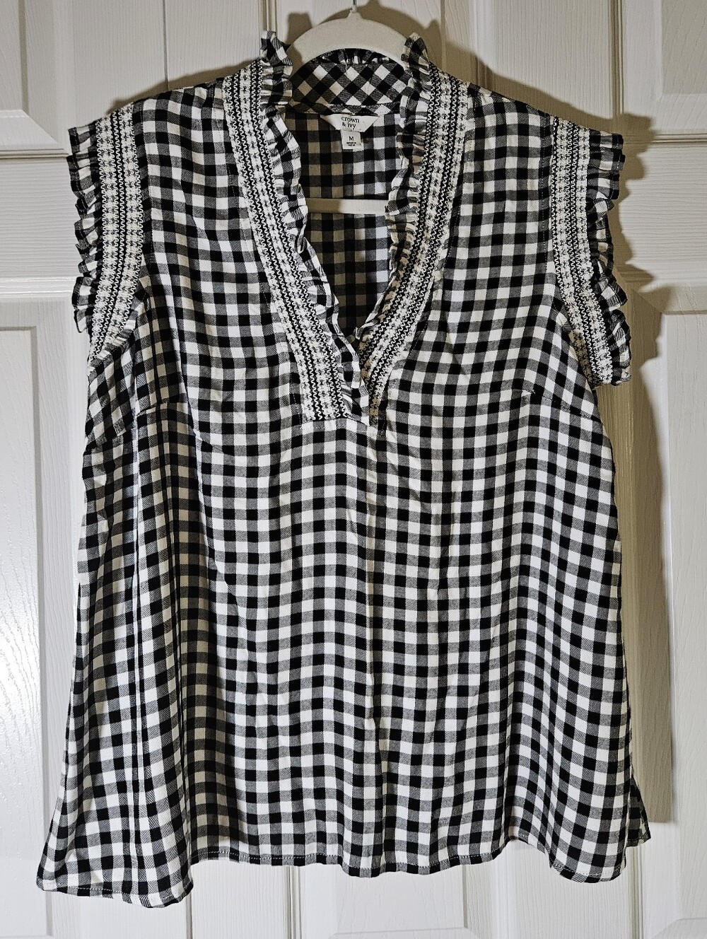 Crown & Ivy Black White Gingham Smocked Ruffle Sleeveless Top - Picture 4 of 12